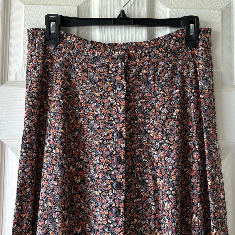Floral Button-Front Maxi Skirt - Picture 2 of 7